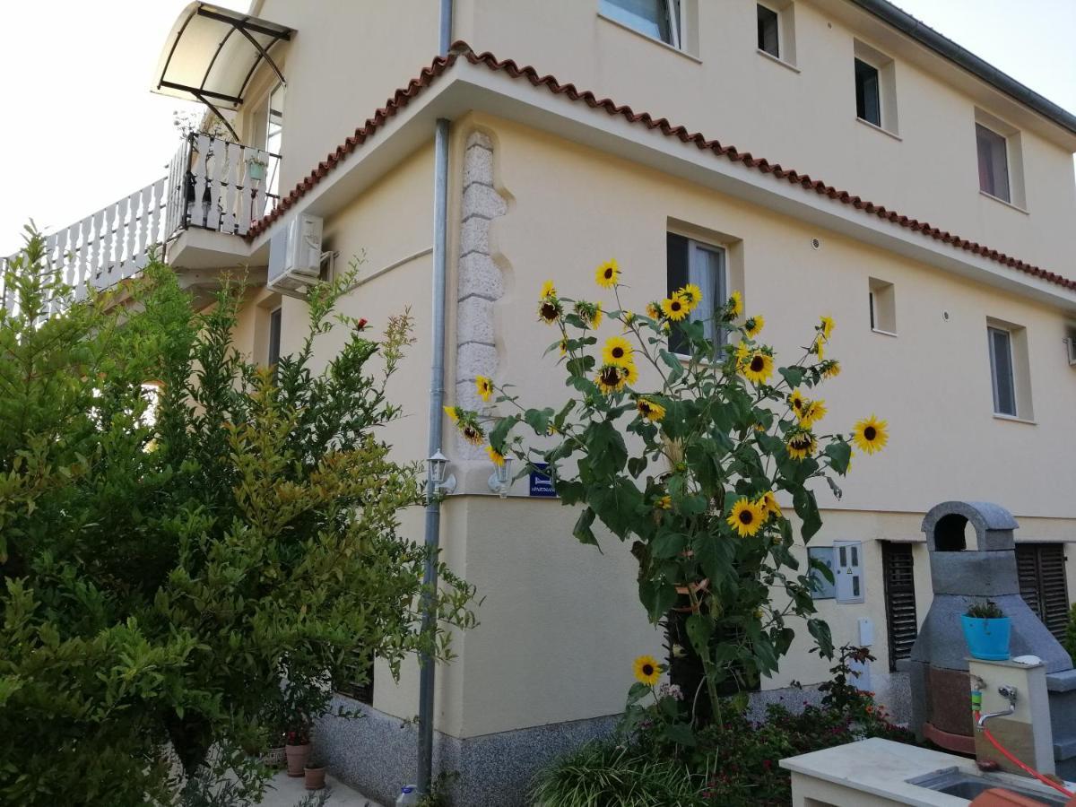 Apartments Martina Banjole Bagian luar foto
