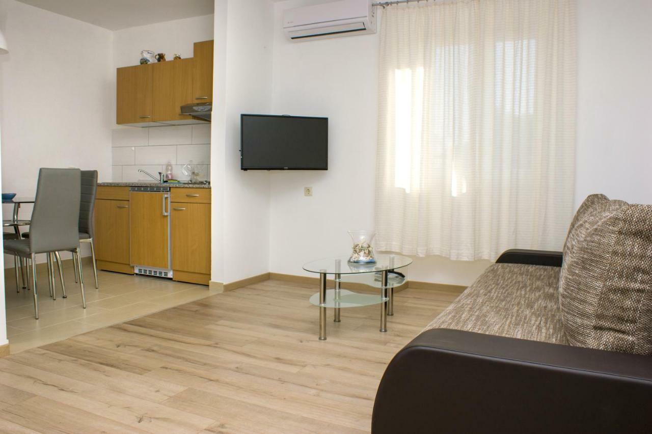 Apartments Martina Banjole Bagian luar foto
